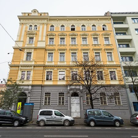 Apartment Sokolska Prague Luaran gambar