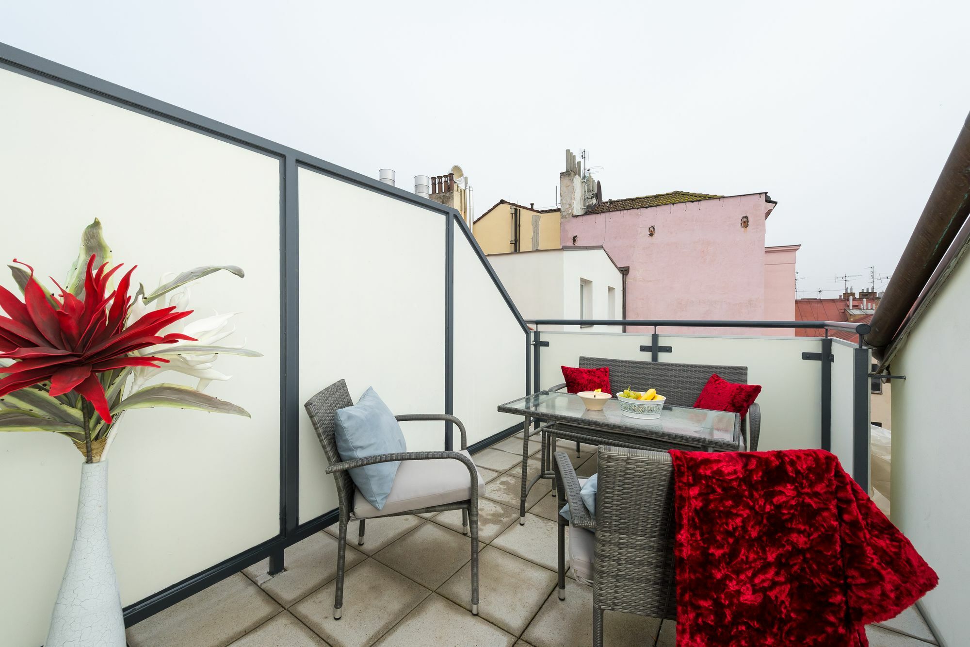 Apartment Sokolska Prague Luaran gambar